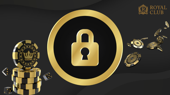 로열 클럽 로고와 금색 카지노 칩, 주사위, 중앙에 있는 자물쇠 아이콘이 카지노 설정에서 보안과 보호를 상징합니다.